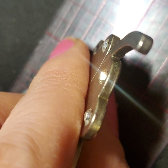 Necessary Objects Lucky Silvertone 4 Leaf Clover Keychain - Picture 5 of 5